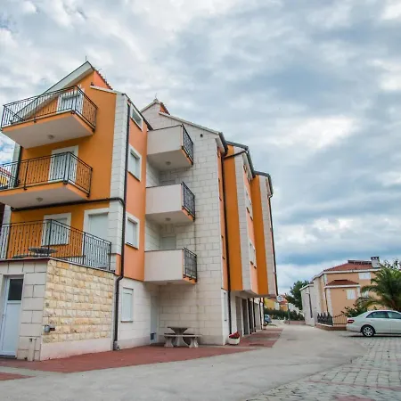 Apartment Nina A2 *